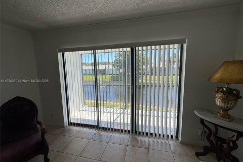 Condo in West Palm Beach, Florida, 2 bedrooms  № 1814049 - photo 18