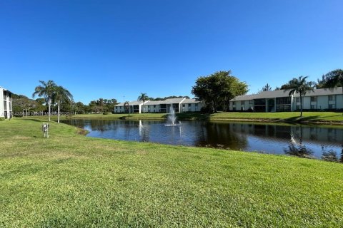 Condo in West Palm Beach, Florida, 2 bedrooms  № 1814049 - photo 9