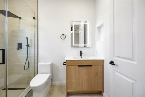 Снять в аренду таунхаус в Уэстон, Флорида 3 спальни, 212.75м2, № 1956541 - фото 27