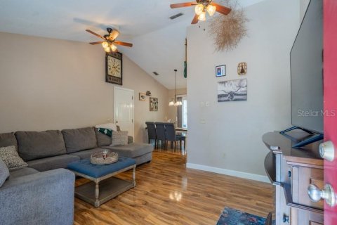 House in Fort MC Coy, Florida 3 bedrooms, 120.4 sq.m. № 2096845 - photo 8