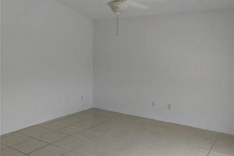 Casa en alquiler en Davenport, Florida, 4 dormitorios, 175.31 m2 № 1873889 - foto 4