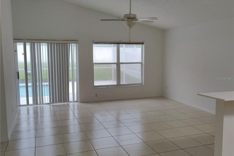 Casa en alquiler en Davenport, Florida, 4 dormitorios, 175.31 m2 № 1873889 - foto 3