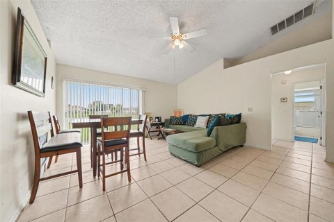 Villa ou maison à vendre à Orlando, Floride: 3 chambres, 167.5 m2 № 2355629 - photo 11