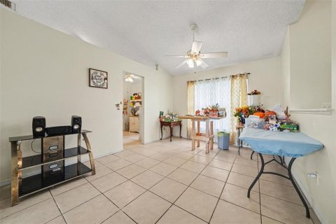 Villa ou maison à vendre à Orlando, Floride: 3 chambres, 167.5 m2 № 2355629 - photo 16