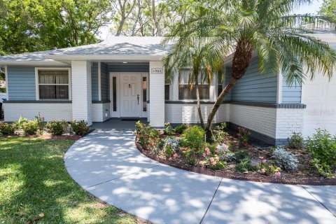 House in Bradenton, Florida 3 bedrooms, 148.64 sq.m. № 1656950 - photo 2