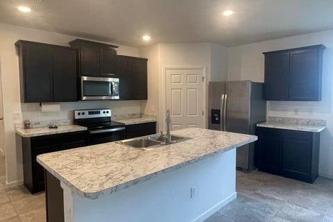 House in Port St. Lucie, Florida 4 bedrooms, 178 sq.m. № 2245701 - photo 12