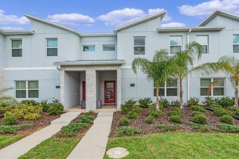 Adosado en venta en Davenport, Florida, 4 dormitorios, 177.81 m2 № 1625679 - foto 1