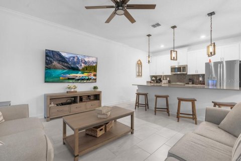Adosado en venta en Davenport, Florida, 4 dormitorios, 177.81 m2 № 1625679 - foto 29