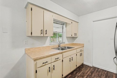 Casa en venta en Lakeland, Florida, 4 dormitorios, 126.16 m2 № 2167184 - foto 8