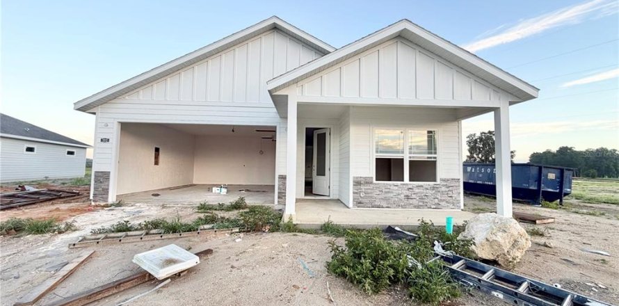 Propiedad comercial en Newberry, Florida 7 dormitorios, 340.86 m2 № 2303323