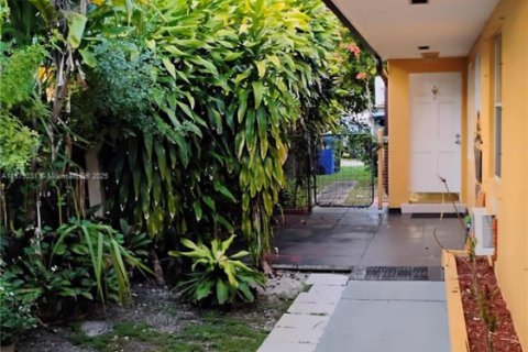 Apartment in North Miami Beach, Florida 1 bedroom, 51.1 sq.m. № 1896066 - photo 13
