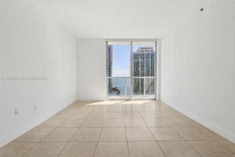 Condo in Miami, Florida, 2 bedrooms  № 1953467 - photo 15