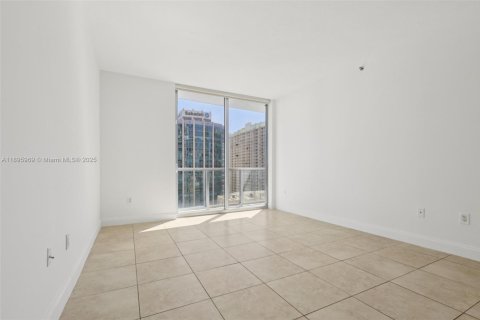 Condo in Miami, Florida, 2 bedrooms  № 1953467 - photo 13