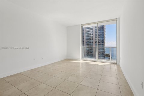 Condo in Miami, Florida, 2 bedrooms  № 1953467 - photo 14