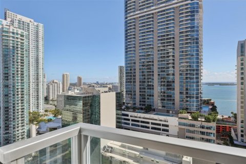 Condo in Miami, Florida, 2 bedrooms  № 1953467 - photo 1