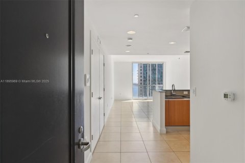 Condo in Miami, Florida, 2 bedrooms  № 1953467 - photo 10