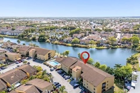 Copropriété à vendre à Miami, Floride: 2 chambres, 89.93 m2 № 1931525 - photo 29