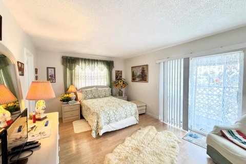 Купить кондоминиум в Уэст-Палм-Бич, Флорида 4 комнаты, 63.55м2, № 2247981 - фото 11