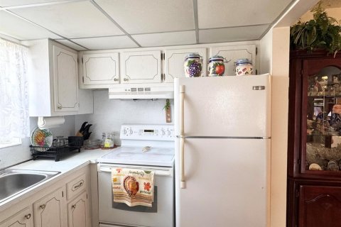 Купить кондоминиум в Уэст-Палм-Бич, Флорида 4 комнаты, 63.55м2, № 2247981 - фото 7