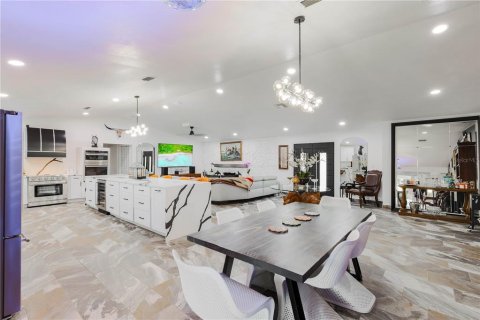 Casa en venta en Ocala, Florida, 4 dormitorios, 240.9 m2 № 1902086 - foto 22