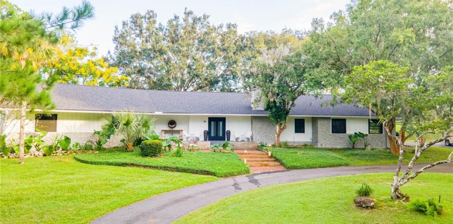 Villa ou maison à Ocala, Floride 4 chambres, 240.9 m2 № 1902086