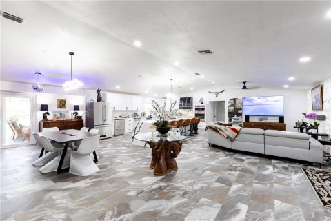 Casa en venta en Ocala, Florida, 4 dormitorios, 240.9 m2 № 1902086 - foto 21