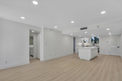 Condo in Jupiter, Florida, 2 bedrooms № 2426143 - photo 22