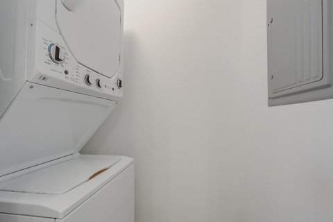 Condo in Jupiter, Florida, 2 bedrooms № 2426143 - photo 17