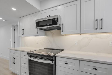 Condo in Jupiter, Florida, 2 bedrooms № 2426143 - photo 12