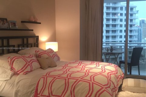 Condo in Miami, Florida, 1 bedroom  № 1762753 - photo 22