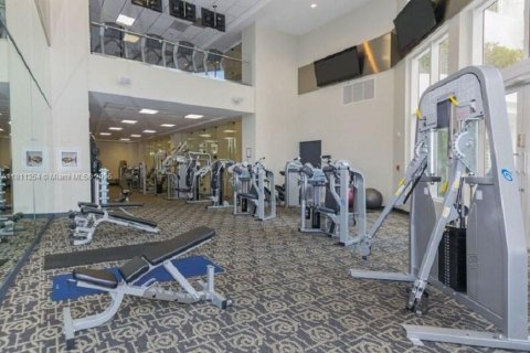 Condo in Miami, Florida, 1 bedroom  № 1762753 - photo 10