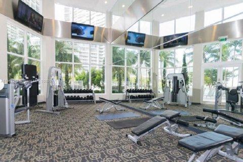 Condo in Miami, Florida, 1 bedroom  № 1762753 - photo 9