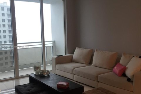 Condo in Miami, Florida, 1 bedroom  № 1762753 - photo 16