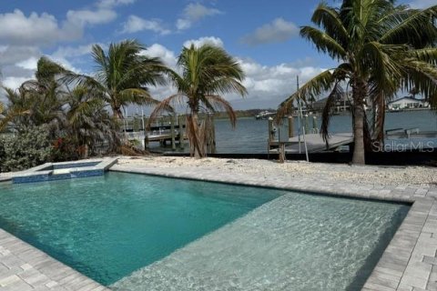 Villa ou maison à vendre à Madeira Beach, Floride: 4 chambres, 418.15 m2 № 1576369 - photo 30