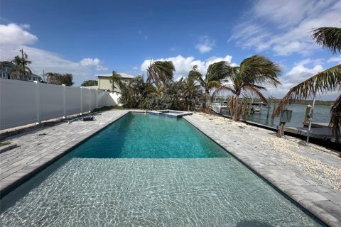 Villa ou maison à vendre à Madeira Beach, Floride: 4 chambres, 418.15 m2 № 1576369 - photo 25