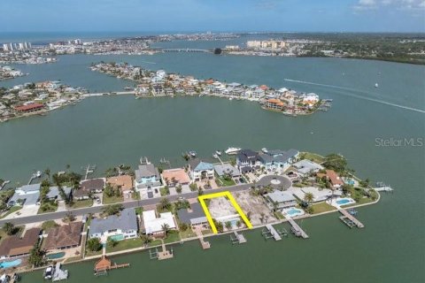 Villa ou maison à vendre à Madeira Beach, Floride: 4 chambres, 418.15 m2 № 1576369 - photo 4