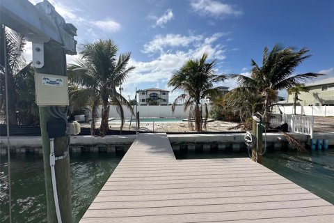 Villa ou maison à vendre à Madeira Beach, Floride: 4 chambres, 418.15 m2 № 1576369 - photo 22