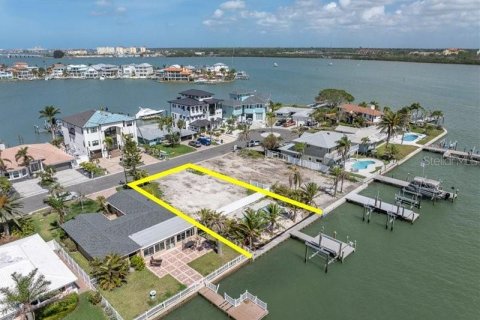 Villa ou maison à vendre à Madeira Beach, Floride: 4 chambres, 418.15 m2 № 1576369 - photo 3