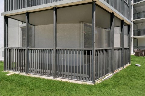 Купить кондоминиум в Авентура, Флорида 2 спальни, 100.61м2, № 2055366 - фото 19