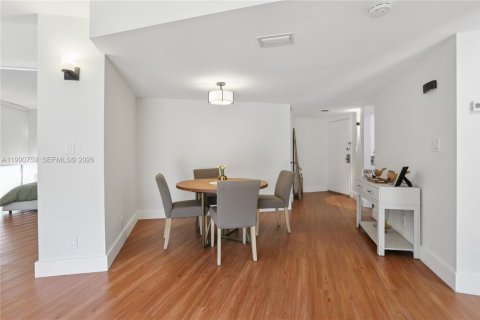 Купить кондоминиум в Авентура, Флорида 2 спальни, 100.61м2, № 2055366 - фото 6