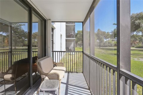 Купить кондоминиум в Авентура, Флорида 2 спальни, 100.61м2, № 2055366 - фото 17