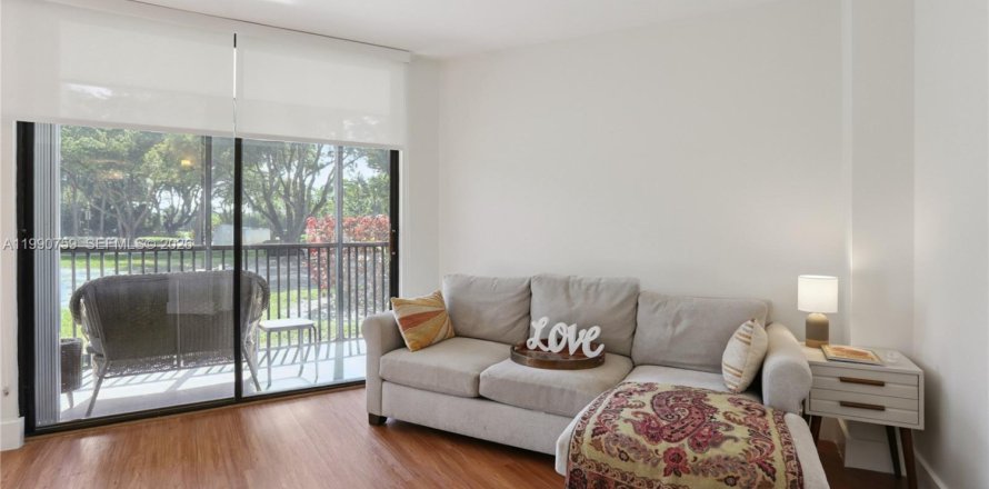 Кондоминиум с 2 спальнями в Авентура, Флорида № 2055366