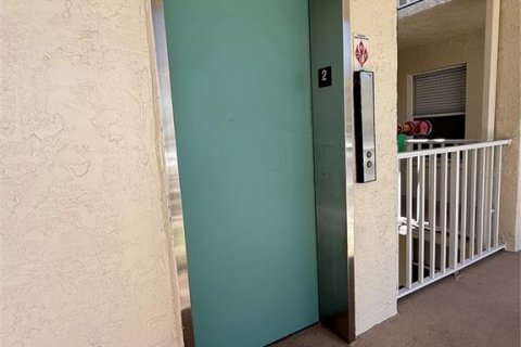 Copropriété à louer à Sarasota, Floride: 2 chambres, 87.42 m2 № 2093569 - photo 14