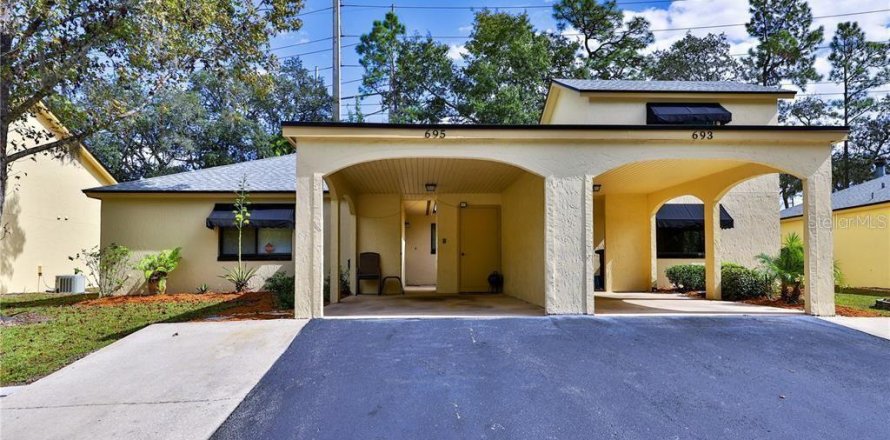 Commercial property in Altamonte Springs, Florida 8 bedrooms, 224.64 sq.m. № 2149985