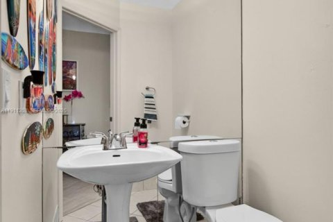 Townhouse in Coconut Creek, Florida 3 bedrooms, 129.13 sq.m. № 1989230 - photo 14