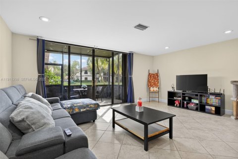 Townhouse in Coconut Creek, Florida 3 bedrooms, 129.13 sq.m. № 1989230 - photo 25