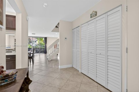 Townhouse in Coconut Creek, Florida 3 bedrooms, 129.13 sq.m. № 1989230 - photo 15