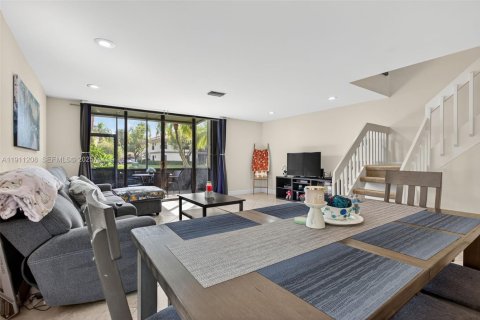 Townhouse in Coconut Creek, Florida 3 bedrooms, 129.13 sq.m. № 1989230 - photo 22