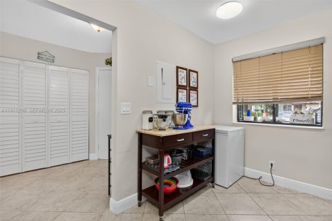 Townhouse in Coconut Creek, Florida 3 bedrooms, 129.13 sq.m. № 1989230 - photo 20