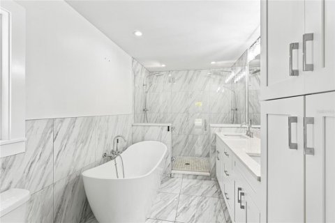 House in Bradenton, Florida 3 bedrooms, 164.53 sq.m. № 2225603 - photo 4